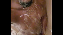 Белокурая малышка с шикарными ножками показывает вагинальную мастурбацию дилдаком